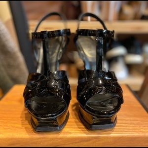 YVES SAINT LAURENT (YSL) TRIBUTE PLATFORM SANDALS IN PATENT LEATHER